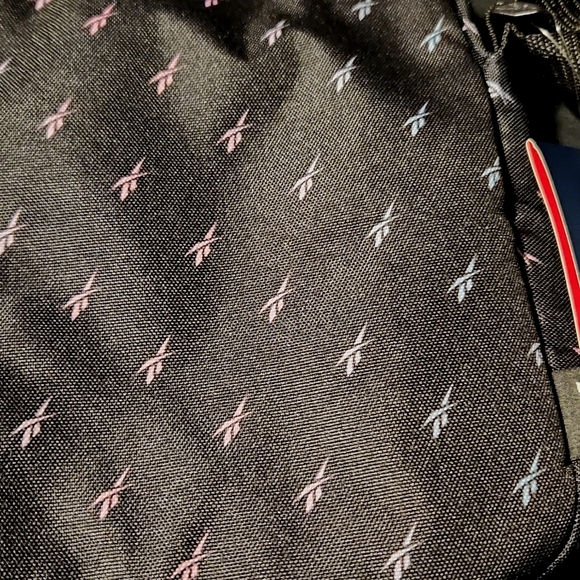 Reebok Crossbody Bag Black with Pink and Blue Logos Brand New with Tags - Picture 3 of 5